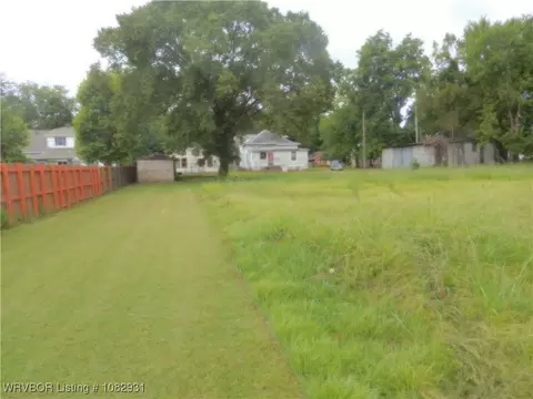 Exterior - 3901 High St, Fort Smith, AR 72904 photo 5 of 5