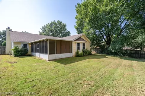 8613 Southridge Dr, Fort Smith, AR 72908 photo 4
