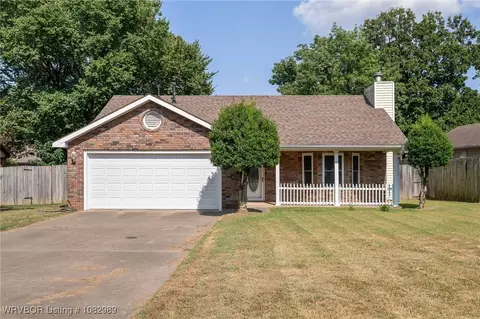 8613 Southridge Dr, Fort Smith, AR 72908