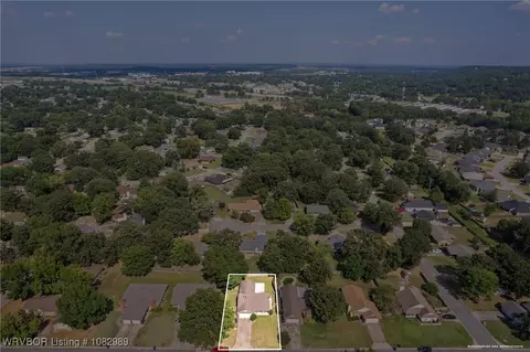 8613 Southridge Dr, Fort Smith, AR 72908 photo 11