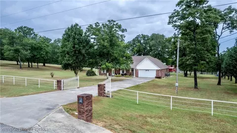 477053 E 1085 Rd, Roland, OK 74954