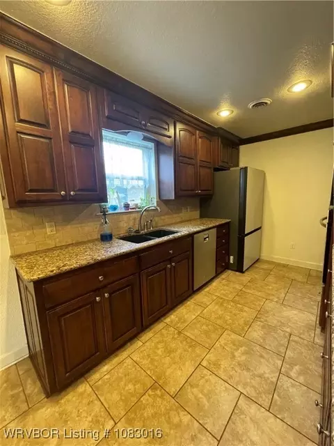 Kitchen - 8914 S 30th St, Fort Smith, AR 72908 photo 2 of 4