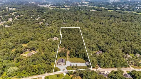 2522 N Double Springs Rd, Fayetteville, AR 72704
