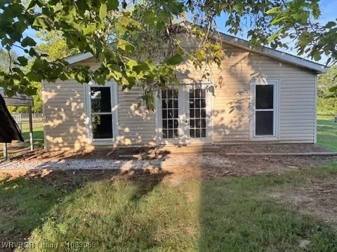 2506 N Highway 253, Lavaca, AR 72941