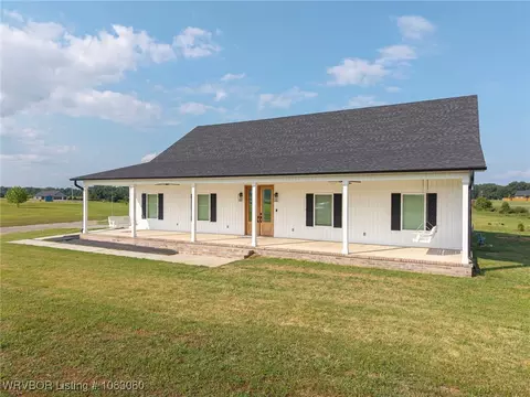 Exterior - 6427 Greig Ln, Van Buren, AR 72956 photo 2 of 8