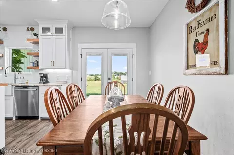 Dining - 6427 Greig Ln, Van Buren, AR 72956 photo 2 of 2