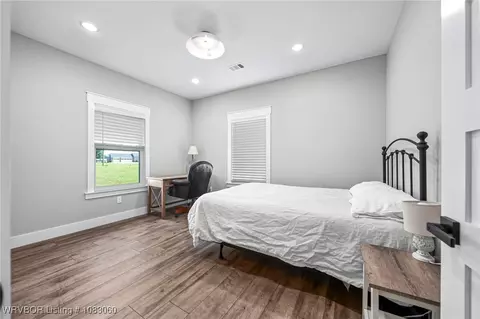 Bedroom - 6427 Greig Ln, Van Buren, AR 72956 photo 5 of 5