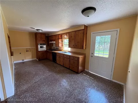 Kitchen - 4728 N 30th St, Fort Smith, AR 72904 photo 1 of 1