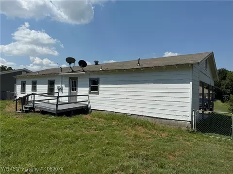 Exterior - 4728 N 30th St, Fort Smith, AR 72904 photo 2 of 3