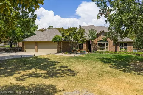 100 Norwood Dr, Greenwood, AR 72936
