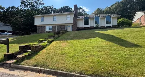 7819 Valley Forge Rd, Fort Smith, AR 72903