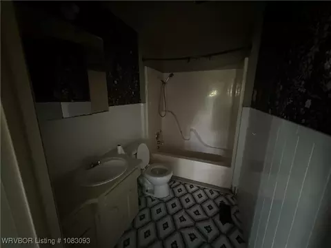 Bath - 2001 Pryor Ave, Fort Smith, AR 72904 photo 1 of 1