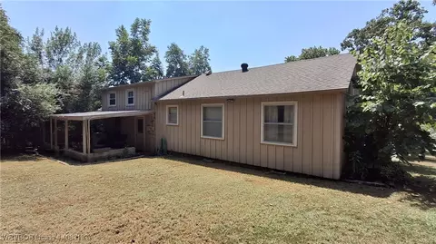 Exterior - 720 N 41st St, Fort Smith, AR 72903 photo 2 of 2