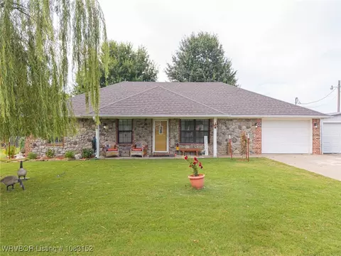 1101 Cherokee, Spiro, OK 74959