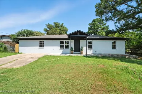 3122 Dora Rd, Van Buren, AR 72956