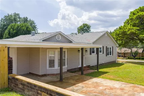 Exterior - 2001 Wolfe Ln, Fort Smith, AR 72901 photo 7 of 13