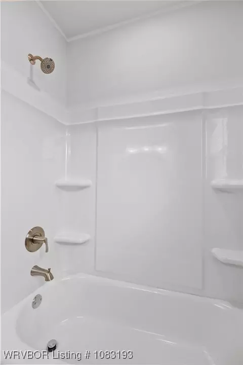 Bath - 2001 Wolfe Ln, Fort Smith, AR 72901 photo 3 of 3