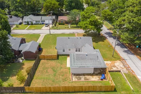 View/Area - 2001 Wolfe Ln, Fort Smith, AR 72901 photo 3 of 8