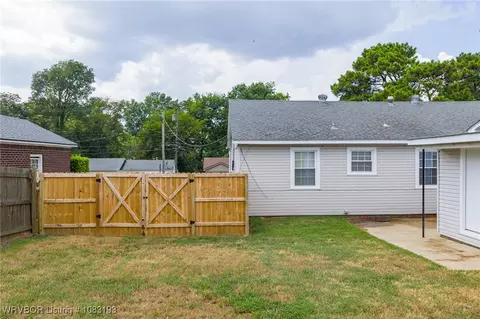 Exterior - 2001 Wolfe Ln, Fort Smith, AR 72901 photo 11 of 13