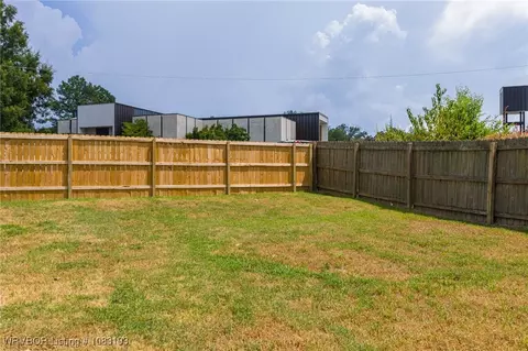 Exterior - 2001 Wolfe Ln, Fort Smith, AR 72901 photo 13 of 13