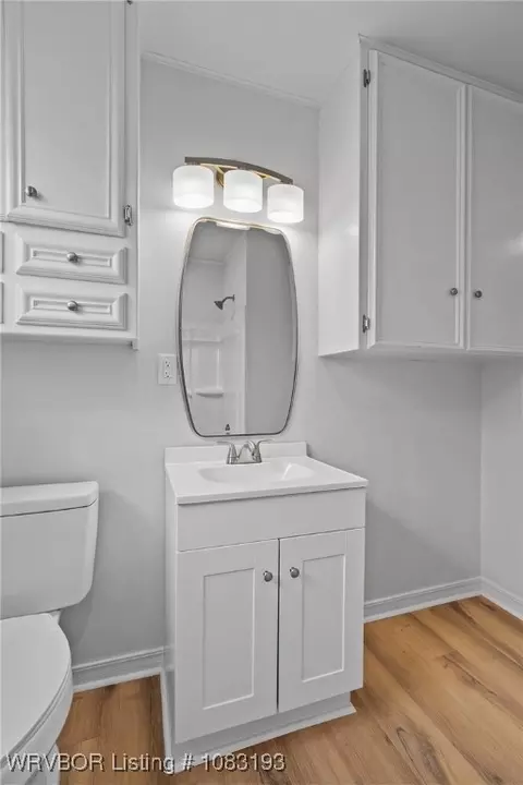 Bath - 2001 Wolfe Ln, Fort Smith, AR 72901 photo 2 of 3