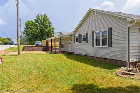 Exterior - 2001 Wolfe Ln, Fort Smith, AR 72901 photo 4 of 13