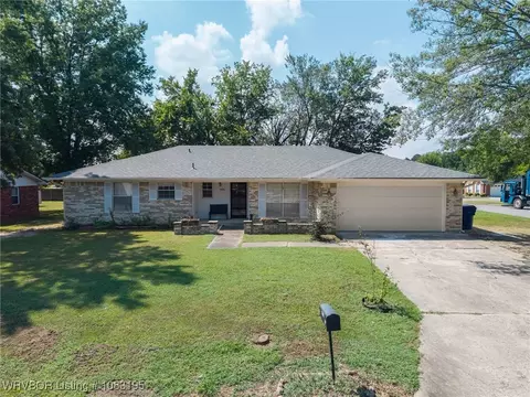 4700 Skywood Dr, Fort Smith, AR 72904