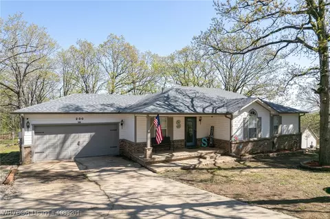 200 Franzini Dr, Poteau, OK 74953