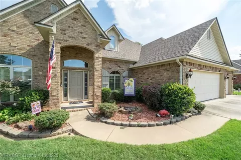 Exterior - 6906 Southfield Dr, Fort Smith, AR 72916 photo 3 of 18