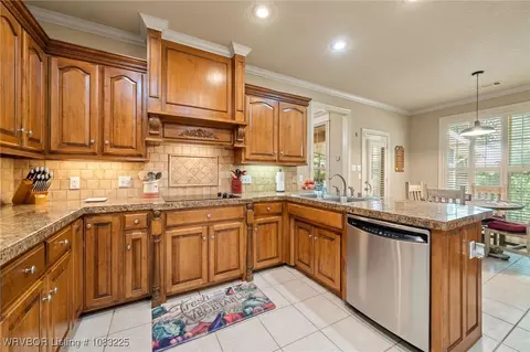 Kitchen - 6906 Southfield Dr, Fort Smith, AR 72916 photo 4 of 5