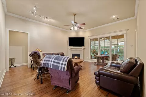 Living - 6906 Southfield Dr, Fort Smith, AR 72916 photo 1 of 3
