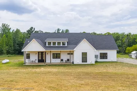 1219 Roberts Ln, Greenwood, AR 72936