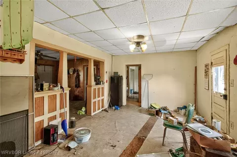 Living - 41115 E State St, Le Flore, OK 74942 photo 2 of 3