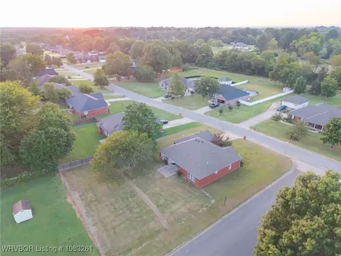 View/Area - 2001 Joyce Dr, Lavaca, AR 72941 photo 1 of 1