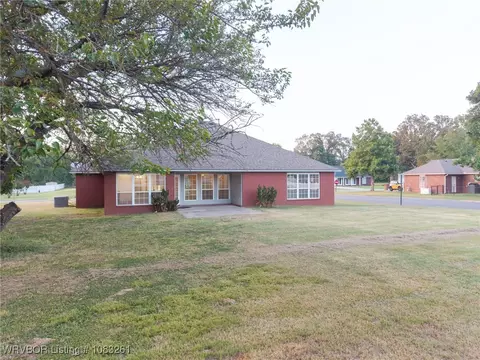 Exterior - 2001 Joyce Dr, Lavaca, AR 72941 photo 2 of 3
