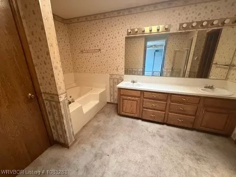 Bath - 5204 S 92nd St, Fort Smith, AR 72903 photo 3 of 4