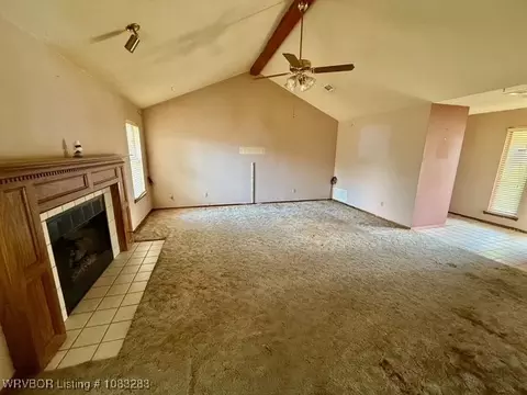 Living - 5204 S 92nd St, Fort Smith, AR 72903 photo 2 of 3