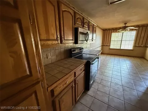 Kitchen - 5204 S 92nd St, Fort Smith, AR 72903 photo 2 of 3
