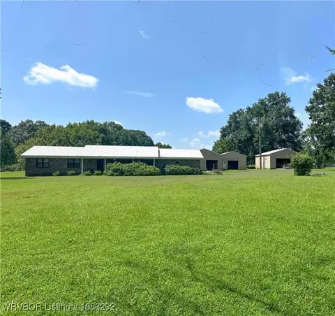 1304 E Mckenzie Ave, Pocola, OK 74902