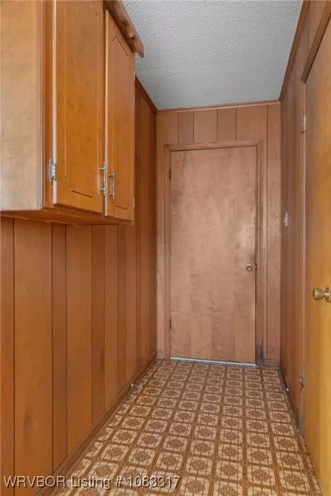 Entry Way - 4638 Victoria Dr, Fort Smith, AR 72904 photo 2 of 2