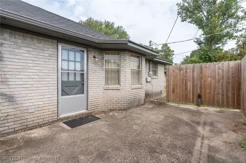 Exterior - 4638 Victoria Dr, Fort Smith, AR 72904 photo 6 of 7