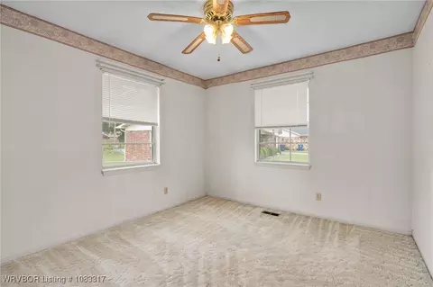 Bedroom - 4638 Victoria Dr, Fort Smith, AR 72904 photo 7 of 9