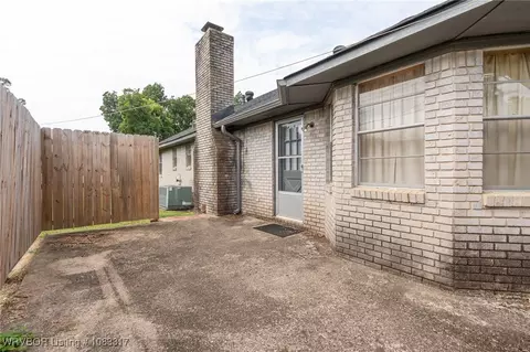 Exterior - 4638 Victoria Dr, Fort Smith, AR 72904 photo 7 of 7