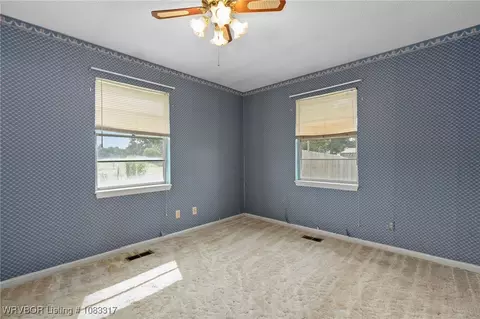 Bedroom - 4638 Victoria Dr, Fort Smith, AR 72904 photo 2 of 9