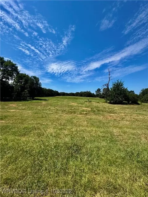 001 Highway 217, Lavaca, AR 72941