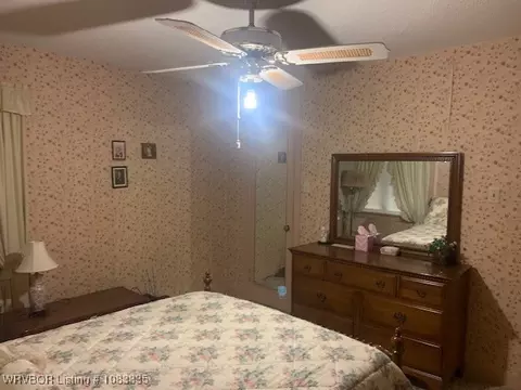 Bedroom - 2307 S M St, Fort Smith, AR 72901 photo 2 of 3