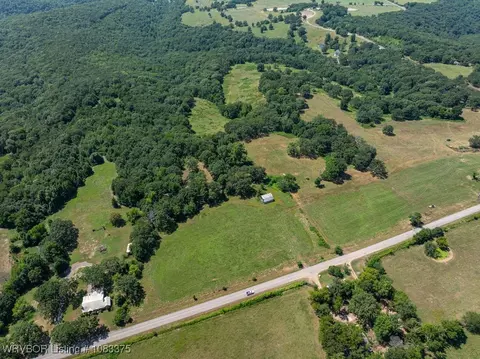 000 Old Locke Rd, Mountainburg, AR 72946