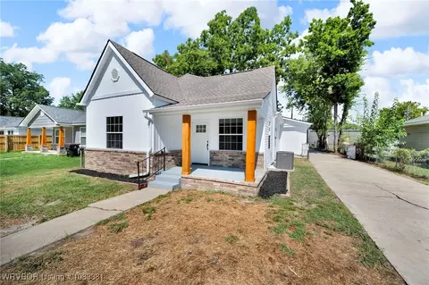 Exterior - 2029 N 12th St, Fort Smith, AR 72904 photo 2 of 3