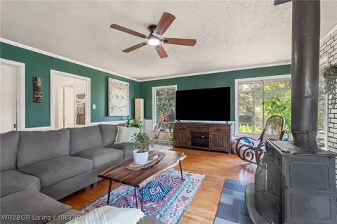 Living - 1405 N 55th Ter, Fort Smith, AR 72904 photo 4 of 5