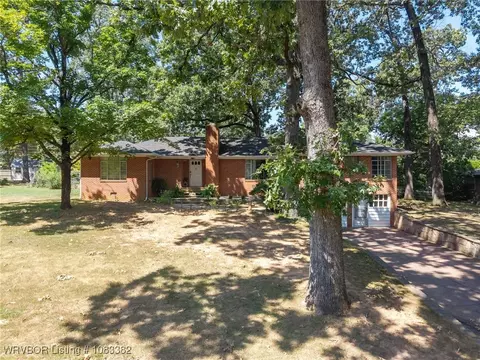 Exterior - 1405 N 55th Ter, Fort Smith, AR 72904 photo 4 of 10
